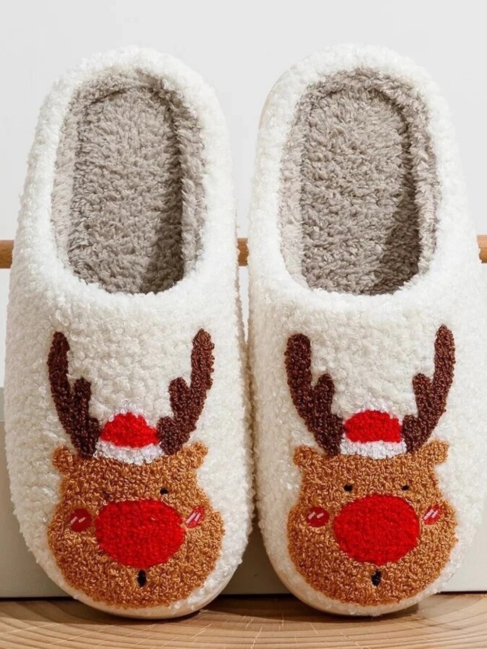 Reindeer Christmas Slippers Size 5-6 New